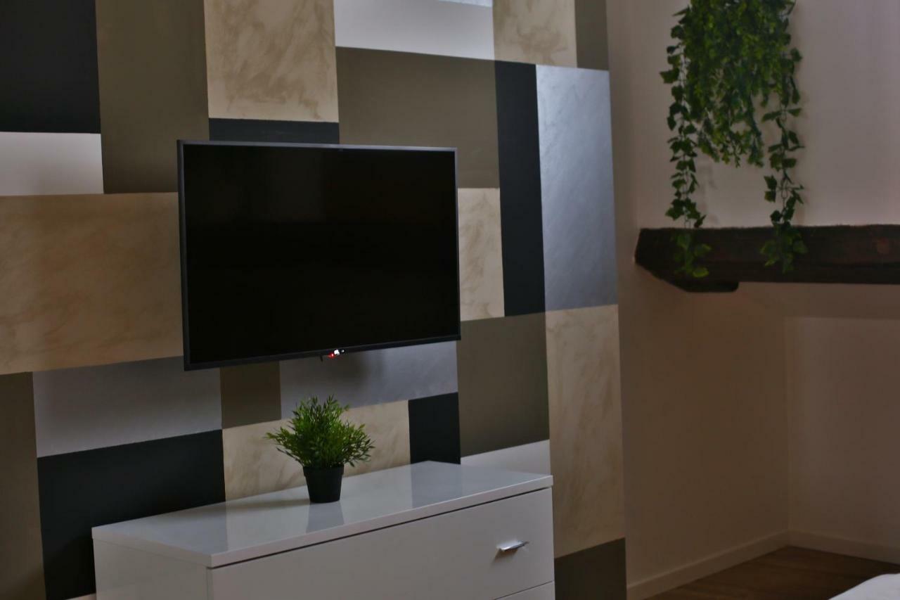 Apartament Garibaldi Fifty Attic Near Duomo Mediolan Zewnętrze zdjęcie