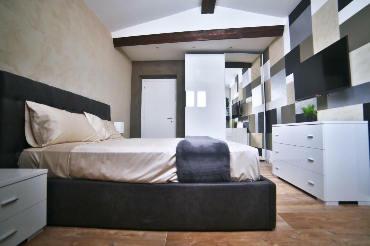 Apartament Garibaldi Fifty Attic Near Duomo Mediolan Zewnętrze zdjęcie